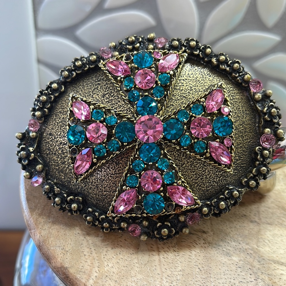 Lisa Carrier Belt buckle